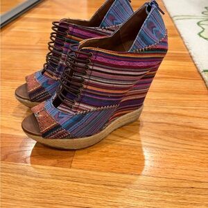 Chinese Laundry Multicolor Striped Wedges